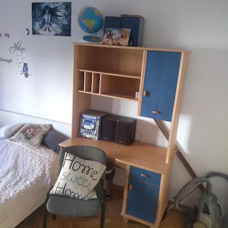 Проживание в семье Duzy Pokoj W Centrum Gdyni 180 Metrow Od Plazy.